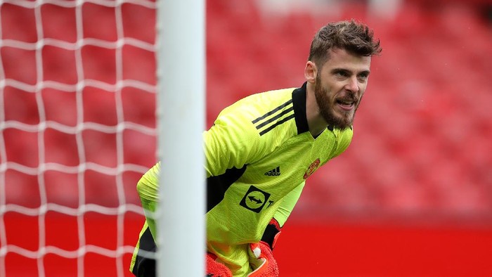 MANCHESTER, ENGLAND - AUGUST 07: David De Gea of Manchester United in action during the pre-season friendly match between Manchester United and Everton at Old Trafford on August 07, 2021 in Manchester, England. (Photo by Jan Kruger/Getty Images)