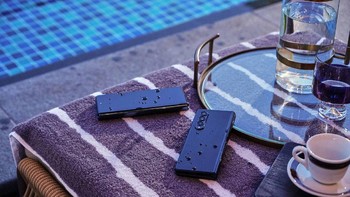 Galaxy Z Fold 3 kini makin tahan air. Foto: Samsung