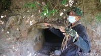 Gua Jepang itu sudah ditemukan warga sejak lama, namun tidak dipelihara secara baik. Seluruh gua berada di atas tanah milik Perhutani. Pihak desa mengaku akan  mengembangkan wisata di gua-gua Jepang itu. (Dian Utoro Aji/detikTravel)