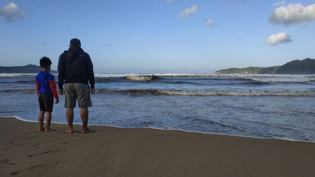 Indahnya Pantai Pacitan yang Jadi Tema Lukisan SBY