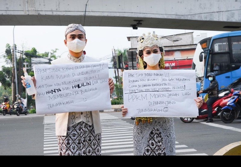 Keseruan Ngopi Lutfi Agizal, Youtuber yang Protes PPKM Sambil Foto Prewedding