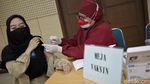 Libur Tahun Baru Islam, Warga Ramai-ramai Vaksin COVID-19