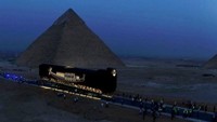 Kapal ini ditemukan di Piramida Besar Giza, Kairo, yang juga dibangun oleh Raja Khufu. Gambar ini menunjukkan Piramida Khafre, juga di Giza. Dok. Kementerian Urusan Kepurbakalaan Mesir via BBC Indonesia.