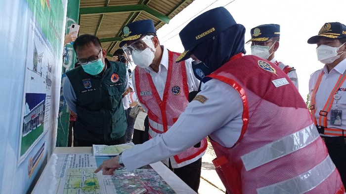 Menhub Budi Karya Sumadi cek progress reaktivasi Stasiun Pondok Rajeg