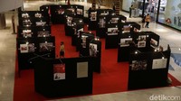 Pameran foto Indonesia Tangguh Indonesia Tumbuh ini menampilkan 165 foto jurnalistik hasil karya para pewarta foto Indonesia.