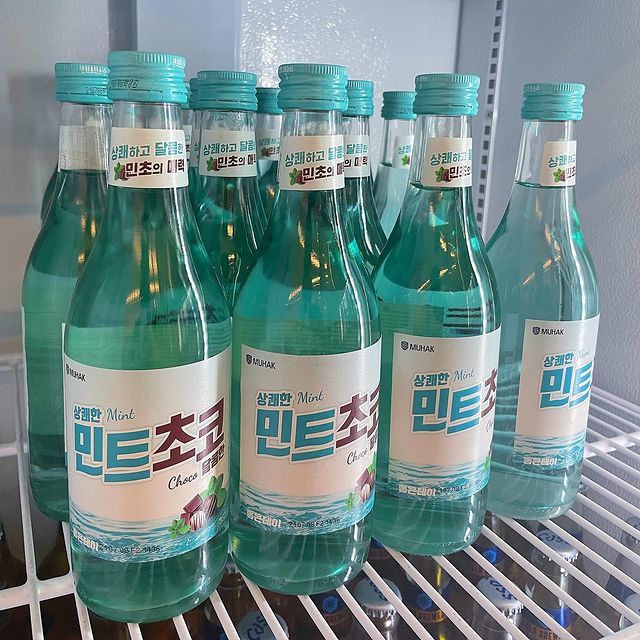 Mirip Obat Kumur Mulut, Soju Rasa Mint Choco Ini Jadi Viral
