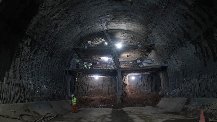 Pembangunan terowongan kereta cepat Jakarta-Bandung