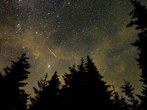 Detik-detik Meteor Melesat Melintasi Langit Pennsylvania