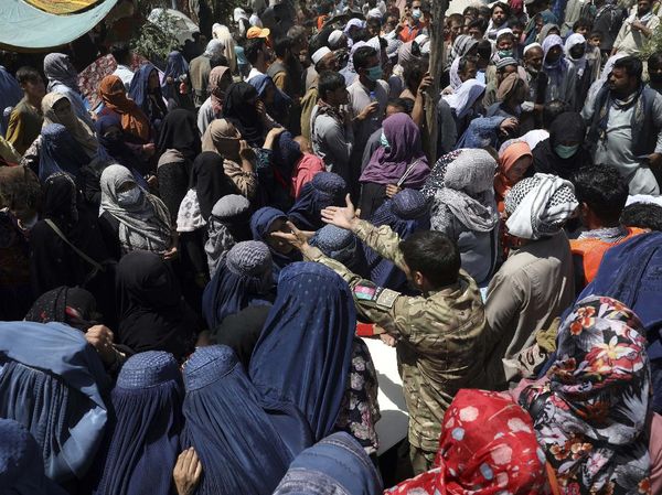 Gelombang Pengungsi Mulai Terlihat Pasca Serangan Taliban