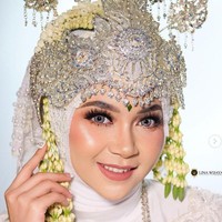 Hwang membuktikan keseriusannya kepada Kania. Ia sudah berkunjung ke kampung halaman Kania yang berada di Soreang, Bandung, Jawa Barat saat Lebaran 2021. Kepada Wolipop, Hwang mengungkapkan tekadnya yang ingin segera meminang kekasih hatinya tersebut. Sebab selama pulang dan pergi antara Korea dan Indonesia, ia belum pernah mempunyai pacar. Foto: Dok. victoriousprojects, Instagram @kania_permatasari