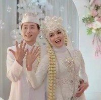 Ujung Oppa dan Kania Permatasari menikah pada 8 Agustus 2021. Ujung Oppa dan Kania kompak menyampaikan kabar bahagia tersebut melalui unggahan di Instagram mereka. Foto: Dok. victoriousprojects, Instagram @kania_permatasari