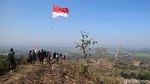 Sambut HUT RI, Bendera Merah Putih Berkibar di Atas Bukit Patiayam