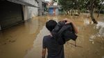 Sungai Cimanceuri Meluap, Kabupaten Tangerang Terendam