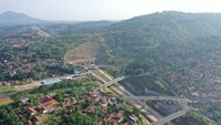 Selain memiliki terowongan terpanjang, jalan Tol Cisumdawu juga dikelilingi pemandangan indah. Foto: Dok. Kementerian PUPR