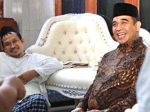 Wakil Ketua MPR Ahmad Muzani Ngaji Bareng Gus Baha di Rembang