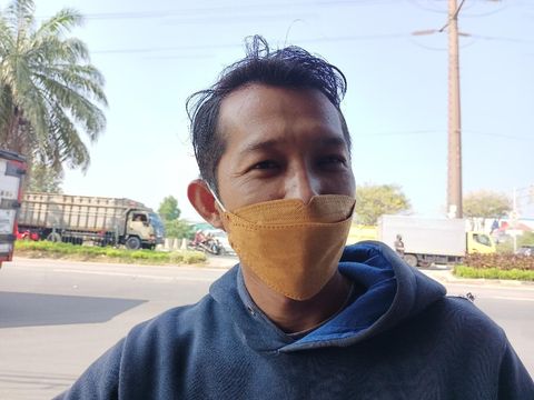 Warga DKI tanggapi kebijakan penyekatan yang diganti dengan sistem ganjil genap untuk mengurangi mobilitas saat PPKM darurat