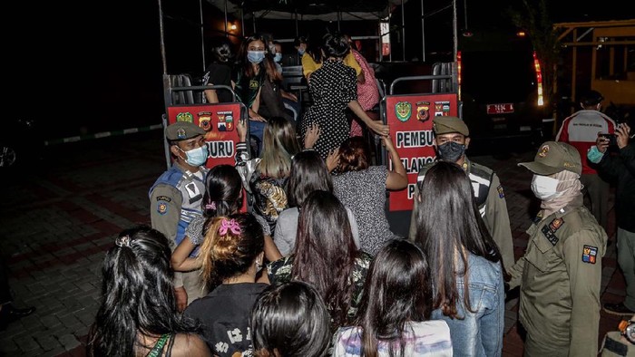 24 pasangan prostitusi di hotel di Bogor diamankan petugas
