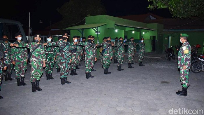 Kodam V/Brawijaya menerjunkan 30 personel dari Yonkav 3 Malang ke Banyuwangi. Mereka akan membantu percepatan penanganan COVID-19 di Banyuwangi.