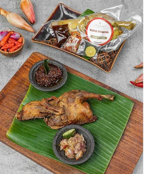5 Restoran di Jakarta Ini Punya Bebek Goreng Bali Sambal Matah yang Sedap