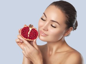 Glow Up dari Dalam! 5 Buah Penambah Kolagen yang Bikin Kulit Sehat