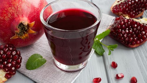 Delima Disebut Buah Surga dalam Al-Quran, Berikut Manfaat Jusnya