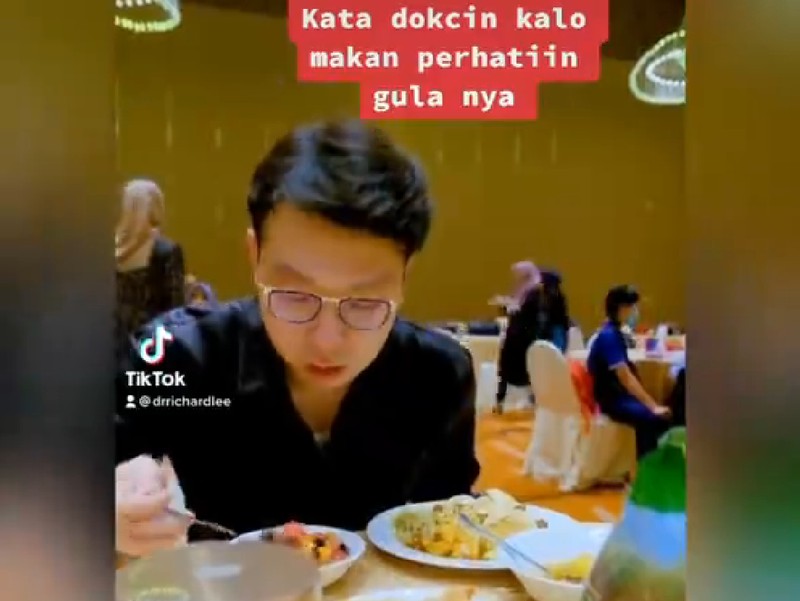 Dokter Richard Lee Punya Hobi Makan dan Rajin Beri Edukasi