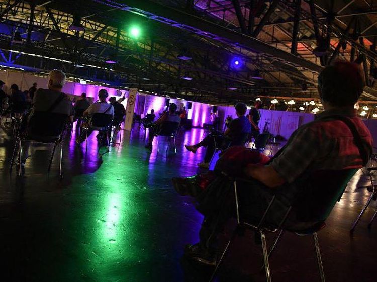 Kayak Gini Nih Vaksinasi Gratis Dugem di Kelab Malam