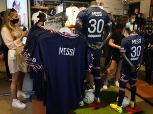 Ludes! Suporter PSG Ramai-ramai Borong Jersey Messi