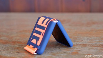 Samsung memberikan aksesori case yang menarik. Foto: Adi Fida Rahman/detikINET