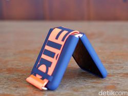 Menggenggam Galaxy Z Flip 3, HP Layar Lipat Kece Harga Rp 15 Juta