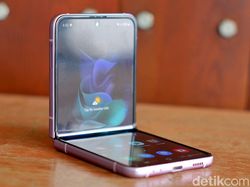 Menggenggam Galaxy Z Flip 3, HP Layar Lipat Kece Harga Rp 15 Juta