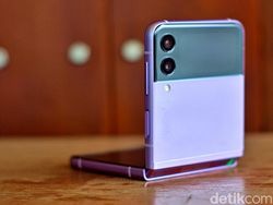 Menggenggam Galaxy Z Flip 3, HP Layar Lipat Kece Harga Rp 15 Juta