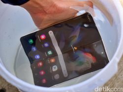 Samsung Galaxy Z Fold 3 5G, HP Layar Lipat Pertama di Dunia yang Tahan Air