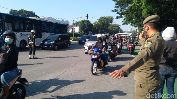 Ganjil Genap di Jalan Sudirman (Adhyasta Dirgantara/detikcom)