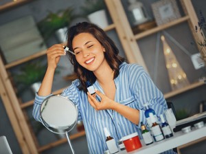 Mau Kulit Sehat & Glowing? Ini Rekomendasi Skincare Lokal di Lazada