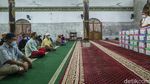 Musala Jadi Tempat Menyalurkan Bansos di Kawasan Senen