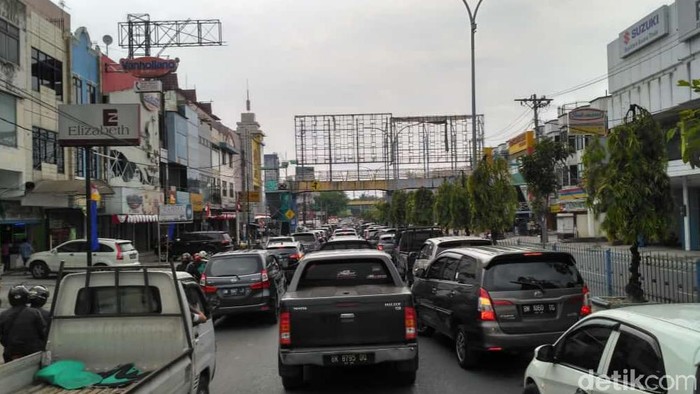 Kemacetan di Pekanbaru (Raja Adil Siregar/detikcom)