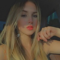 Sang selebgram yang jadi sensasi itu kini telah ditangkap polisi. Polisi menuduh Lorraine menyimpan narkobanya di tas ransel. Saat ditangkap di rumah kekasihnya, Andre, polisi menemukan ada 85 porsi ganja dan 295 bungkus kokain, delapan bungkus crack, 97 botol chloroethane, dan 16 butir ekstasi. Foto: Instagram