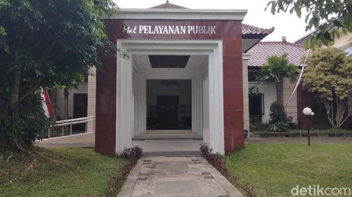 Mal Pelayanan Publik (MPP) Pemkab Malang harus dipindah. Pemindahan harus dilakukan setelah menerima sorotan dari KemenPAN RB.