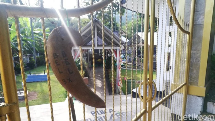 Menengok Makam Pahlawan Nasional Aceh Cut Nyak Dien Blok Gunung Puyuh, RT/RW 001/011, Kecamatan Sumedang Selatan, Kabupaten Sumedang.