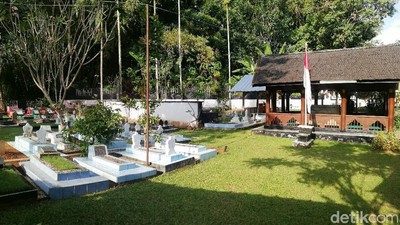 Menengok Makam Pahlawan Nasional Aceh Cut Nyak Dien