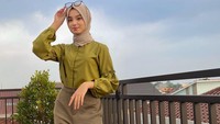 Nabila Putri sering memamerkan gaya busananya di Instagram. Foto: Instagram Nabila Putri