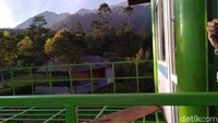 Pengelola obyek wisata Bukit Klangon Bukit Klangon, menambahkan gapura selamat datang, gazebo, dan beberapa spot foto. (dok pengelola Bukit Klangon)
