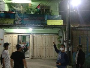 Bendera Palestina di Rumah Warga Tangerang Diturunkan Diganti Merah Putih
