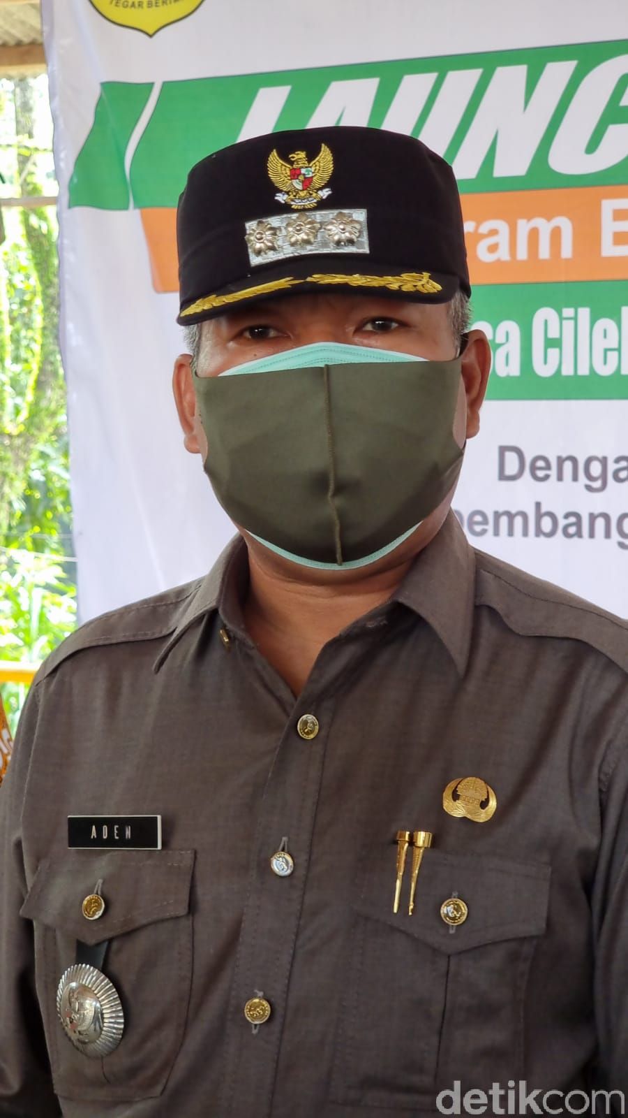 Proyek Betonisasi Jalan Lintas RW di Cilebut Timur