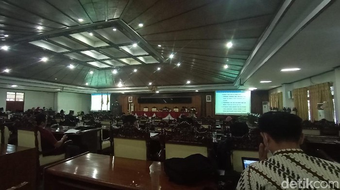 Rapat Paripurna DPRD Jepara, Kamis (12/8/2021)