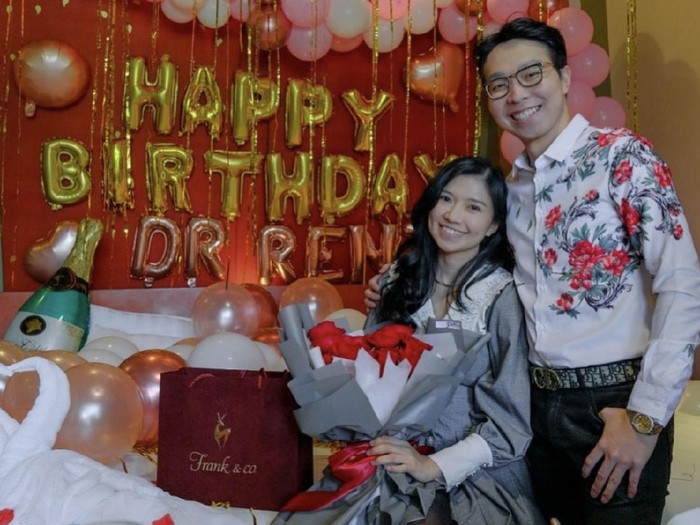 Reni Effendi, istri dr. Richard Lee Reni Effendi, istri dr. Richard Lee