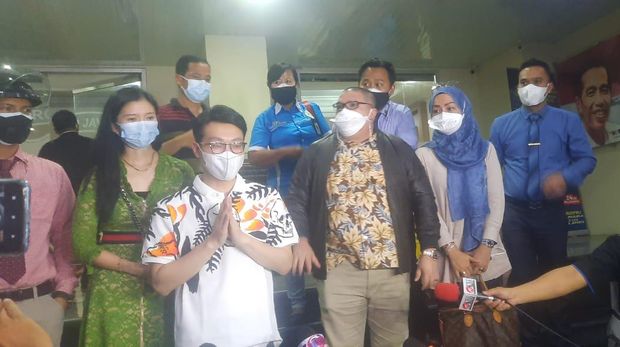 Richard Lee dibebaskan malam ini (Yogi/detikcom)