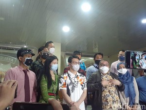 dr Richard Lee Tersangka, Pengacara Belum Pikirkan Tempuh Praperadilan