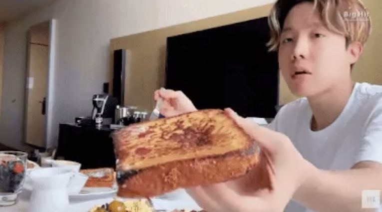 Adu Resep Sandwich J-Hope BTS vs Gordon Ramsay, Mana yang Lebih Enak?
